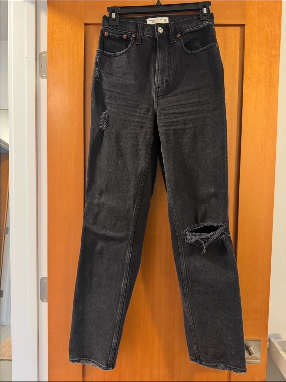 Abercrombie & Fitch Black Straight-Leg Distressed Jeans